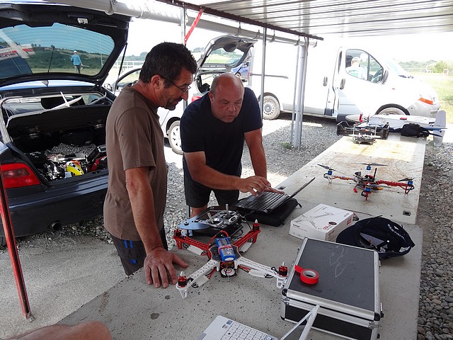 [Quadri DJI Naza F450 Jean-Claude et Pascal2 - Août 2012.]